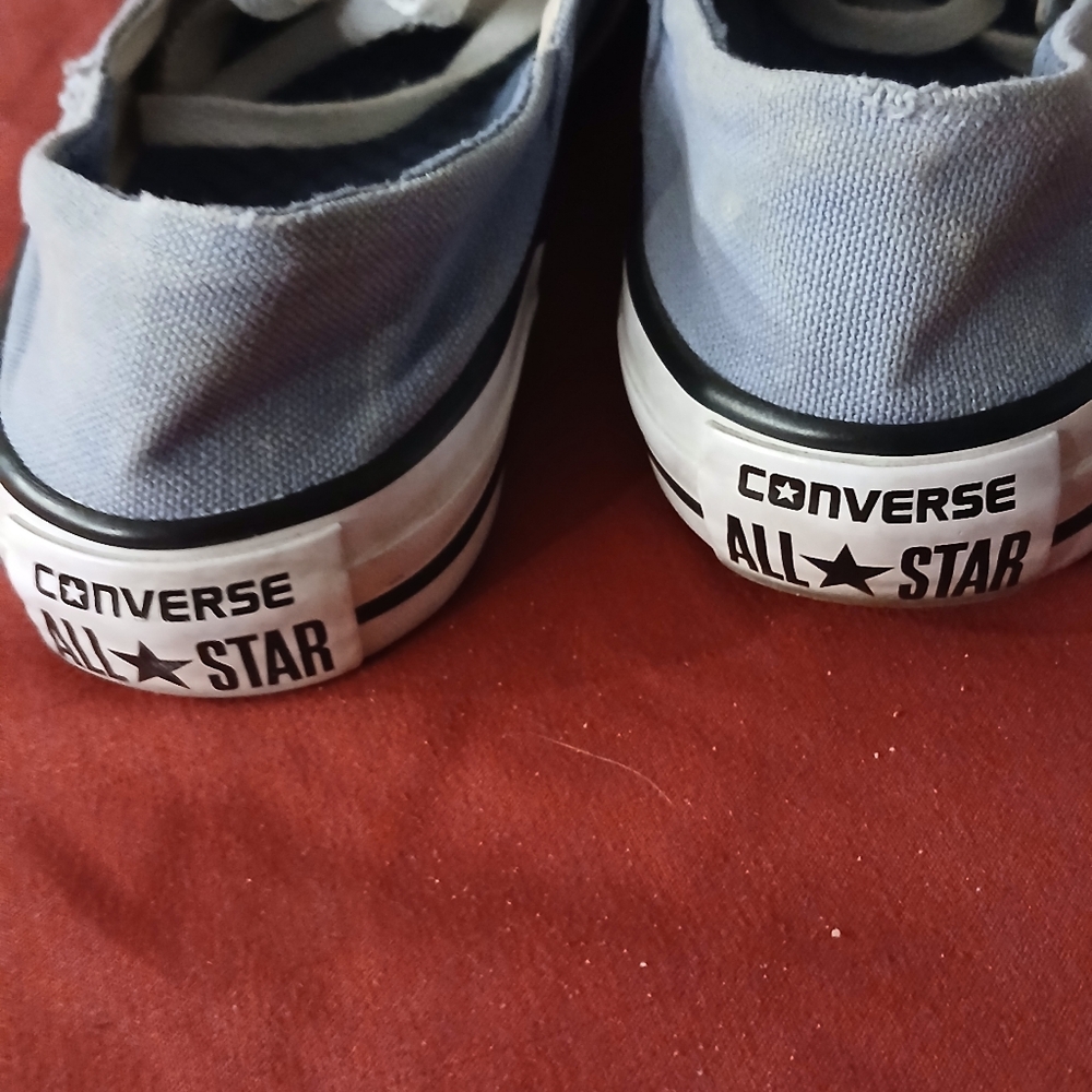 Low Top Convers - Picture 3 of 5